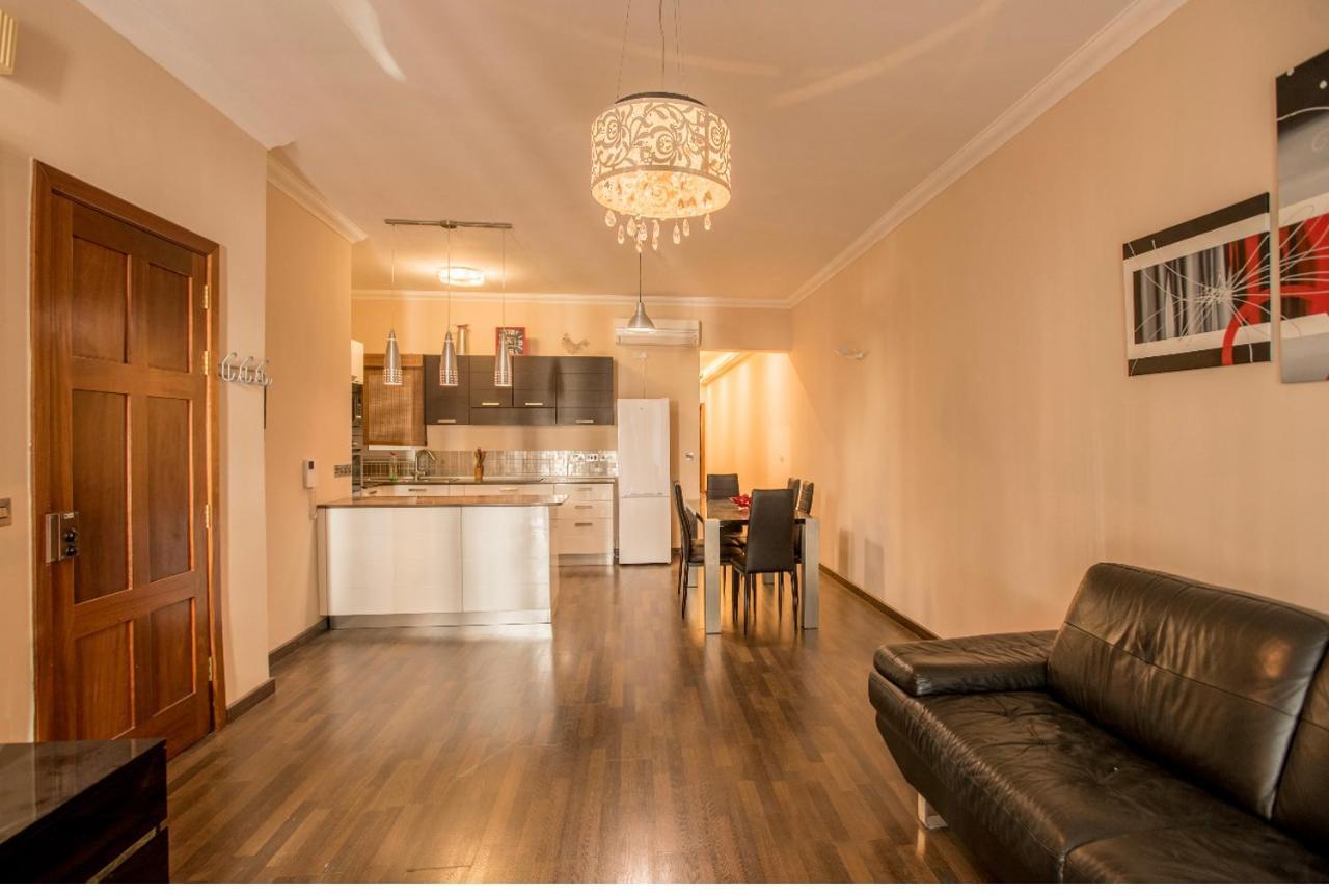 Bugibba Square Seaview 3 Bedroom * St. Paul's Bay